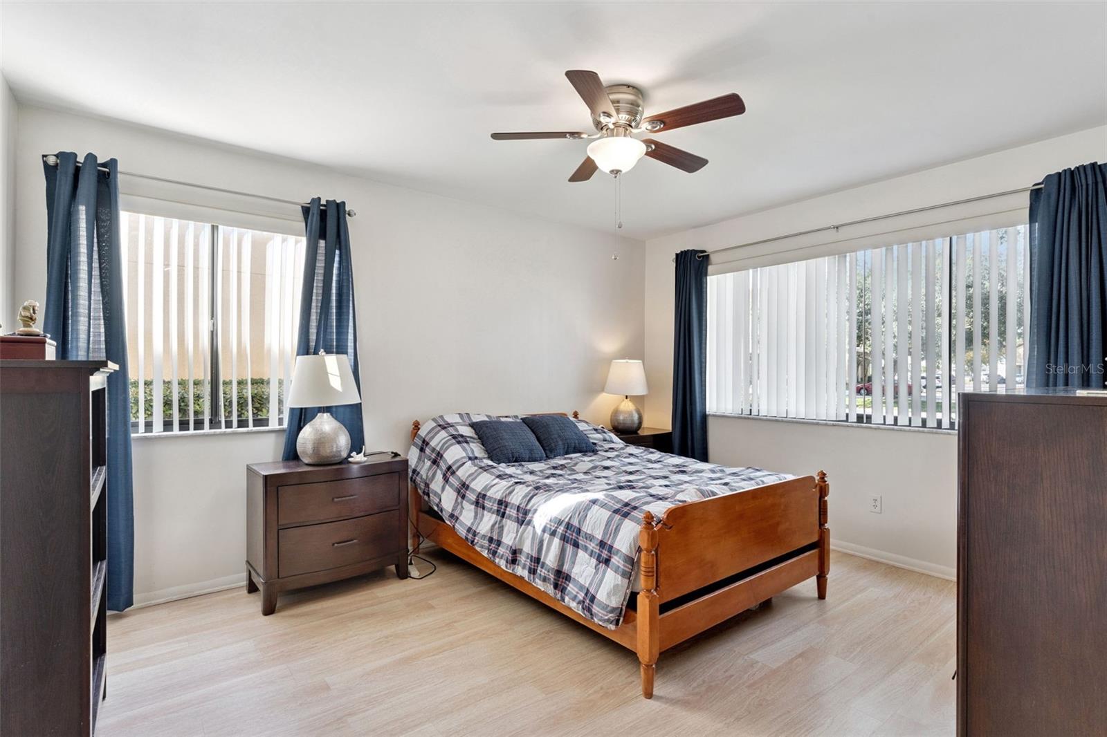 LAKEVIEW CONDO 06 - Residential