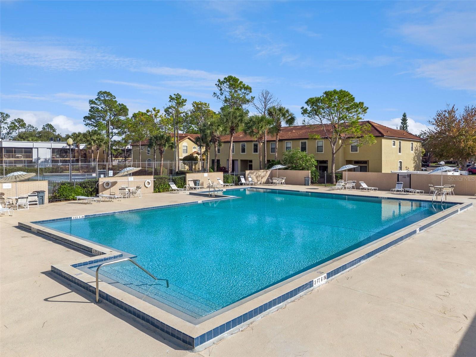 LAKEVIEW CONDO 06 - Residential