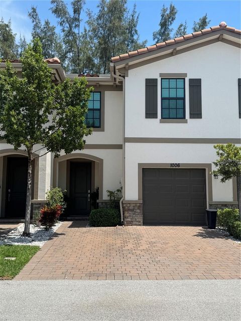 1006 SWEET BRIAR LANE RIVIERA BEACH FL 33410