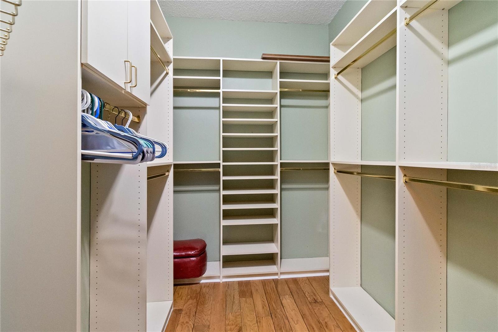 BRYNWOOD - Residential