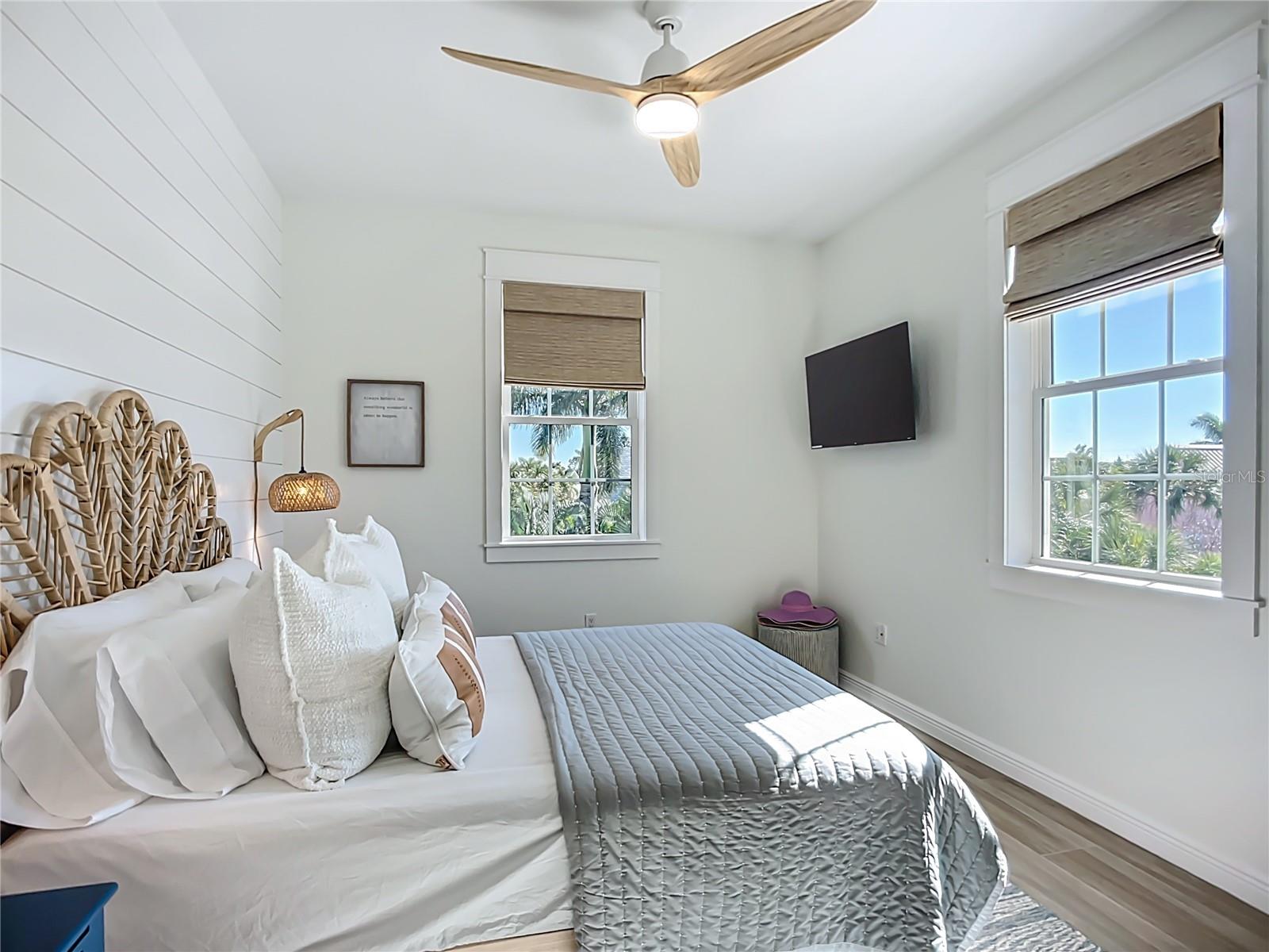 CASA DEL MARE VII CONDO - Residential