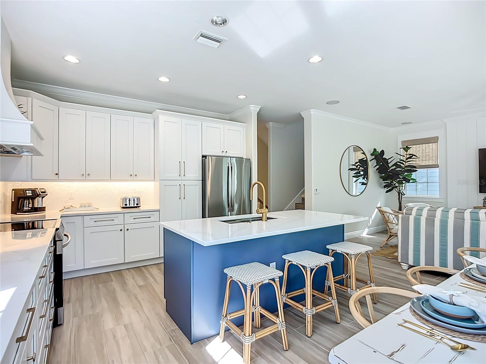 CASA DEL MARE VII CONDO - Residential