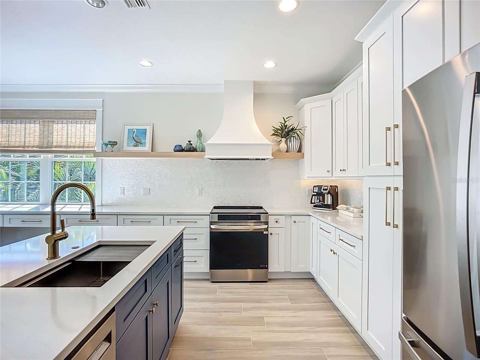 CASA DEL MARE VII CONDO - Residential