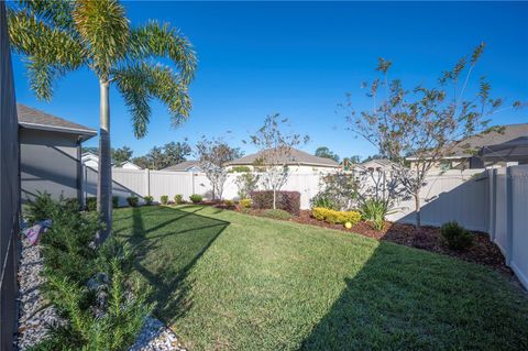 A home in LAKELAND