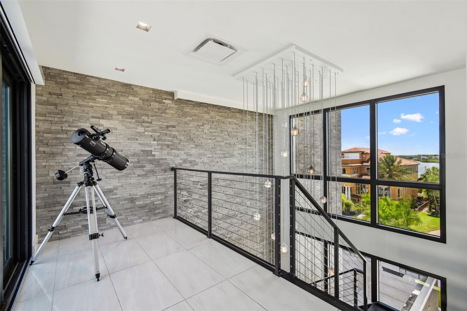 HARBORPOINTE - Residential