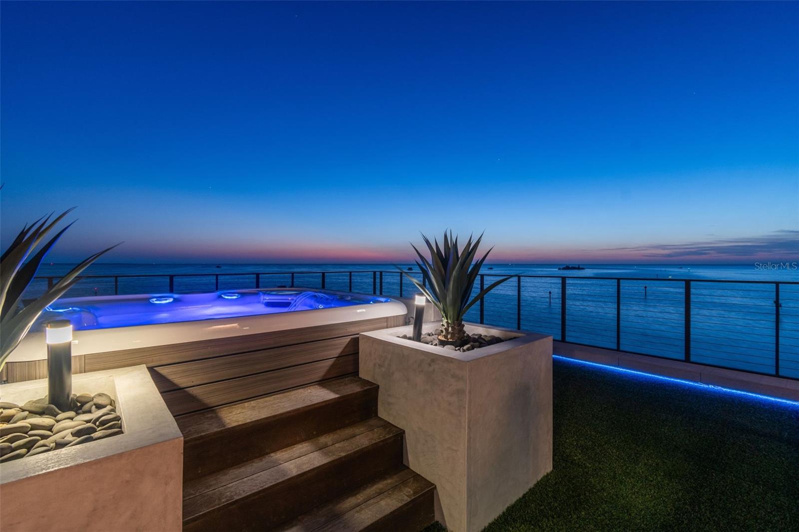 HARBORPOINTE - Residential