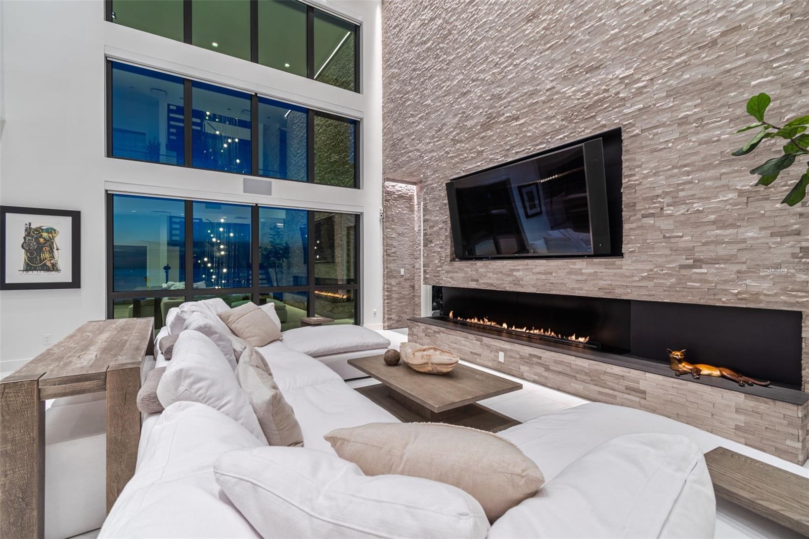 HARBORPOINTE - Residential