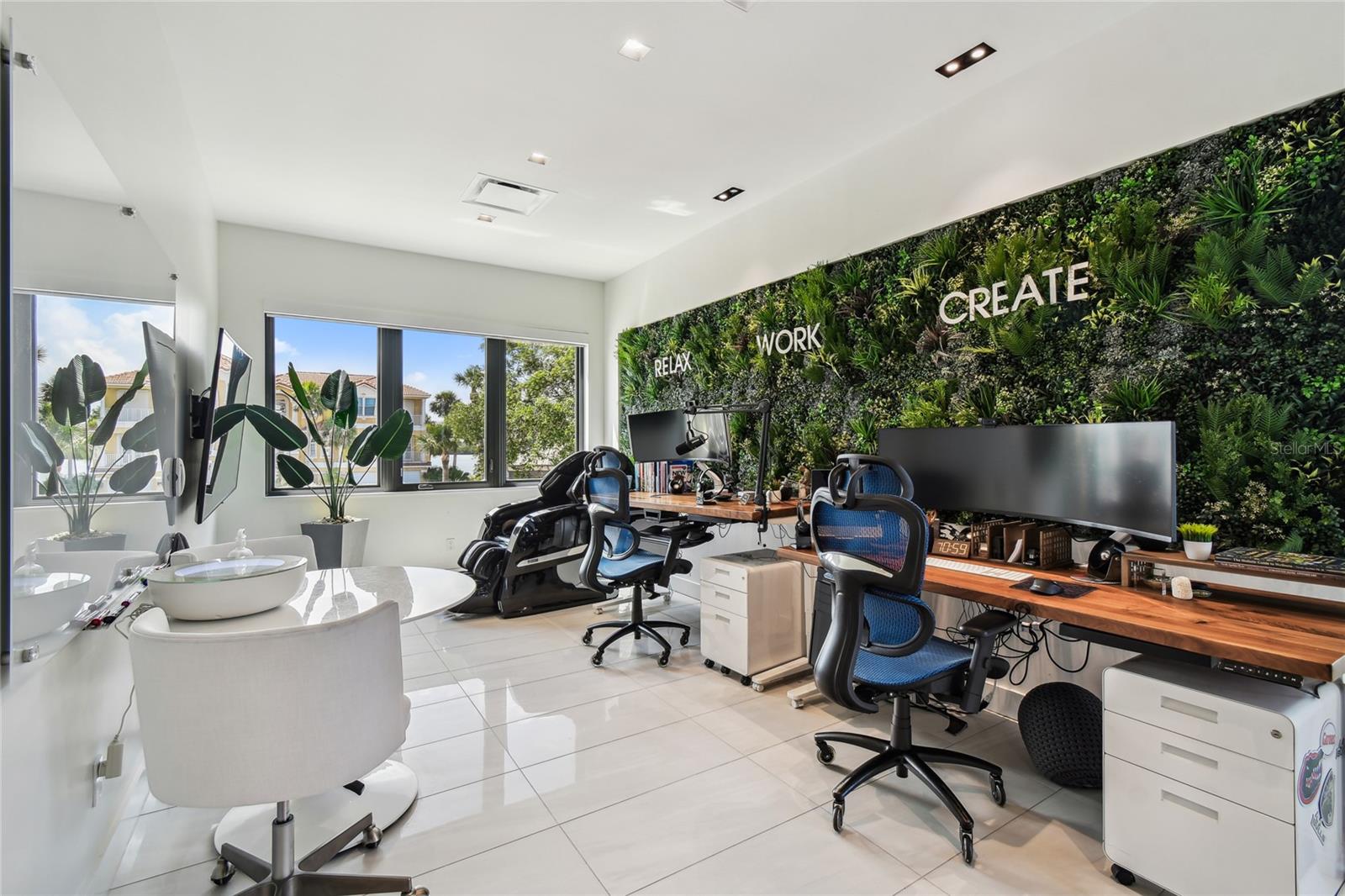 HARBORPOINTE - Residential