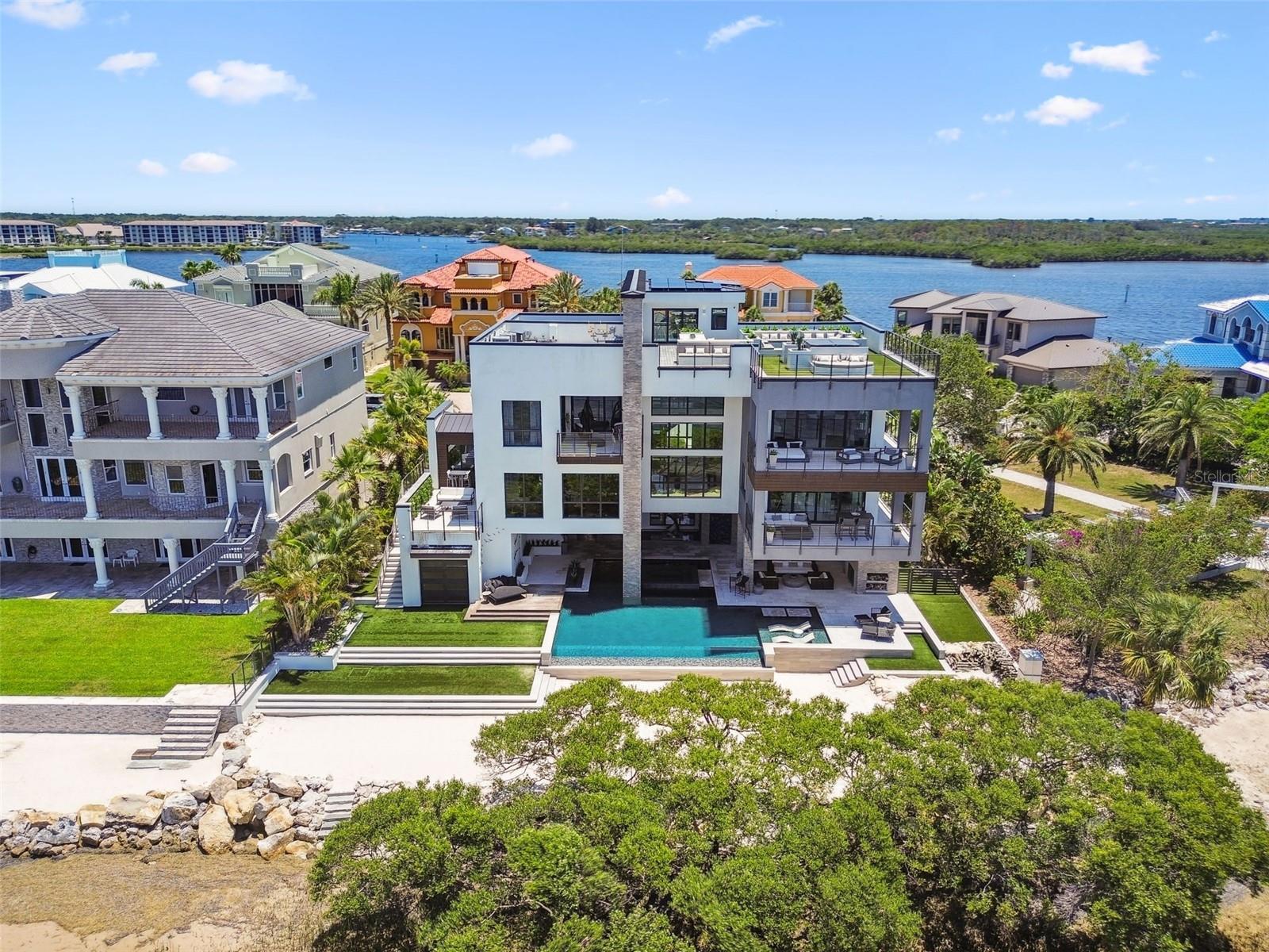 HARBORPOINTE - Residential