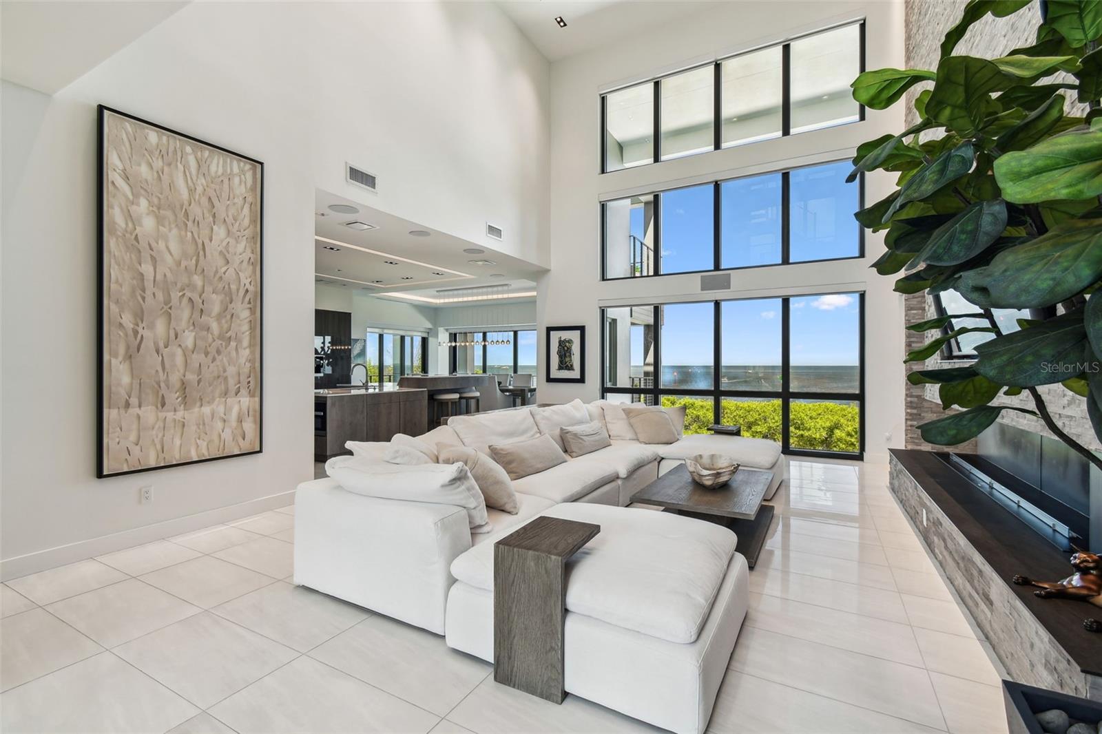 HARBORPOINTE - Residential