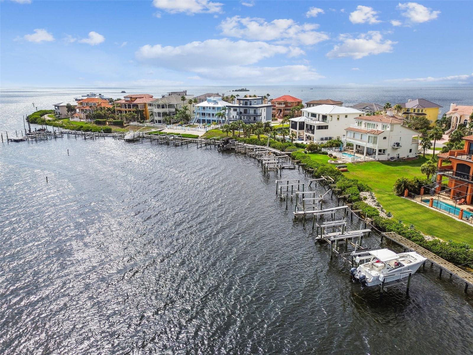 HARBORPOINTE - Residential