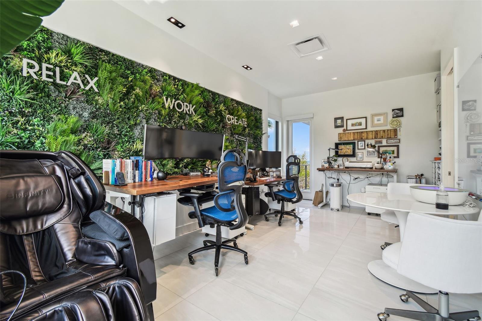 HARBORPOINTE - Residential