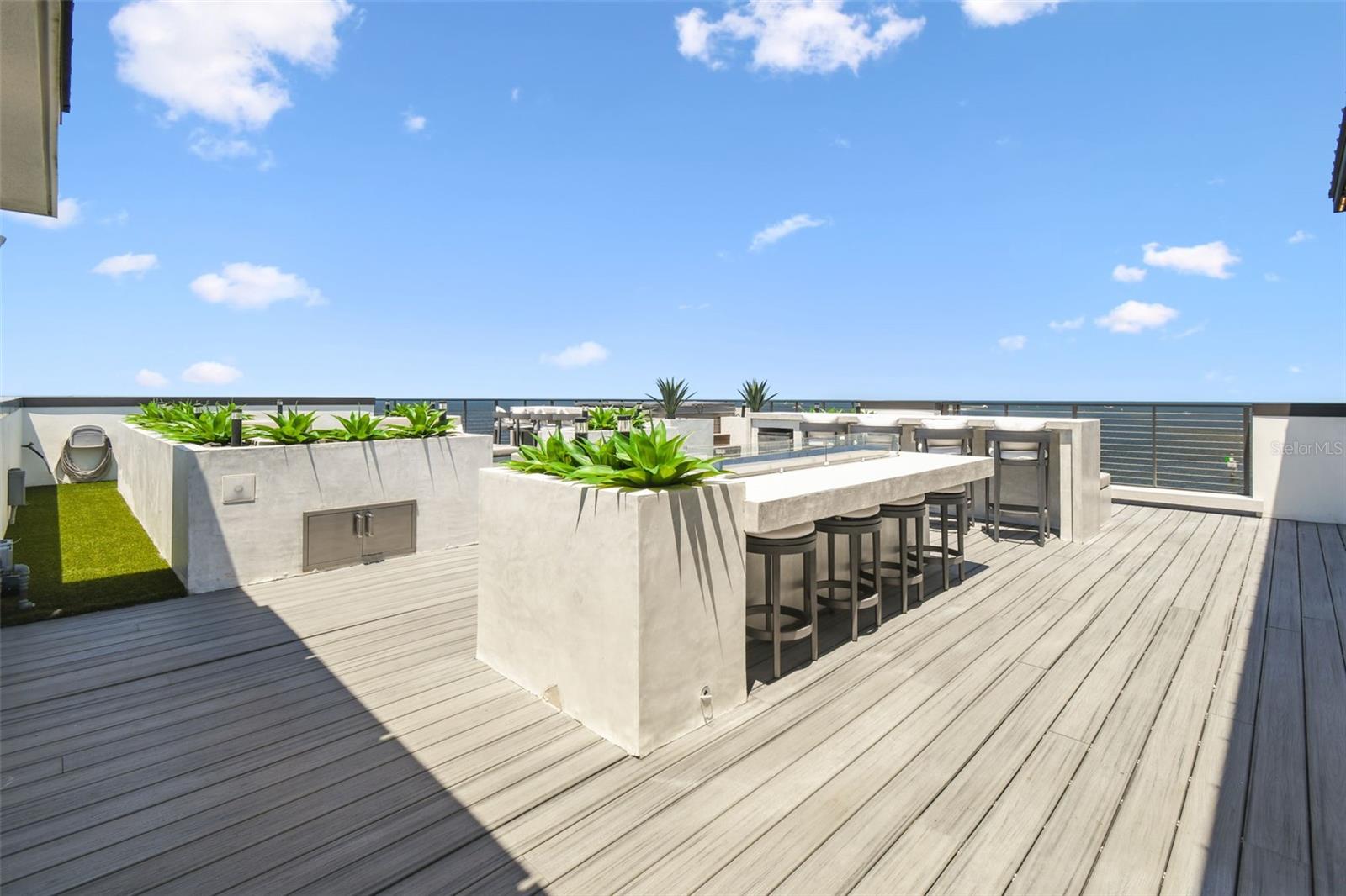 HARBORPOINTE - Residential