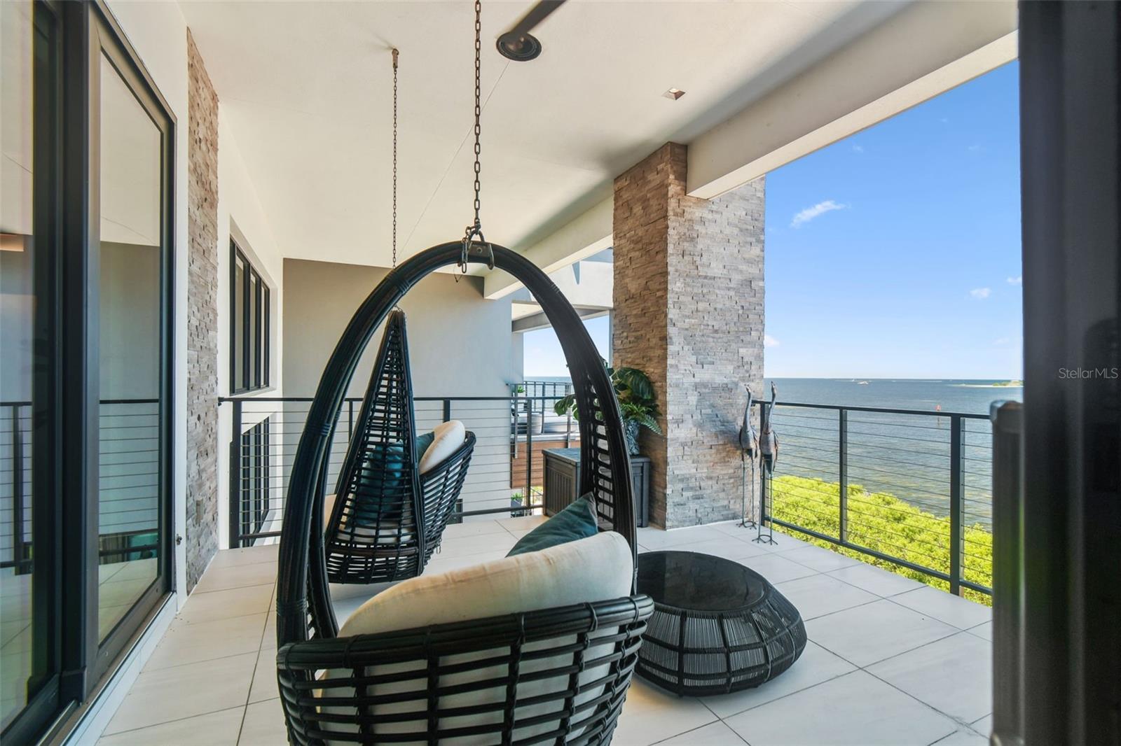 HARBORPOINTE - Residential