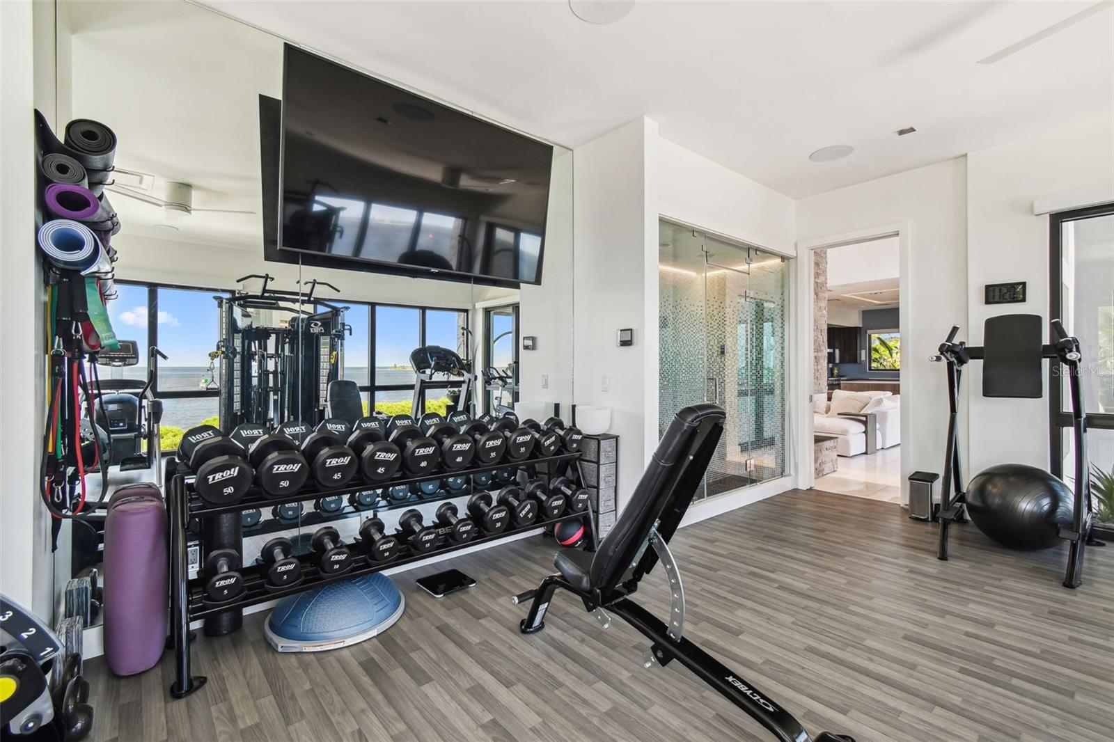 HARBORPOINTE - Residential