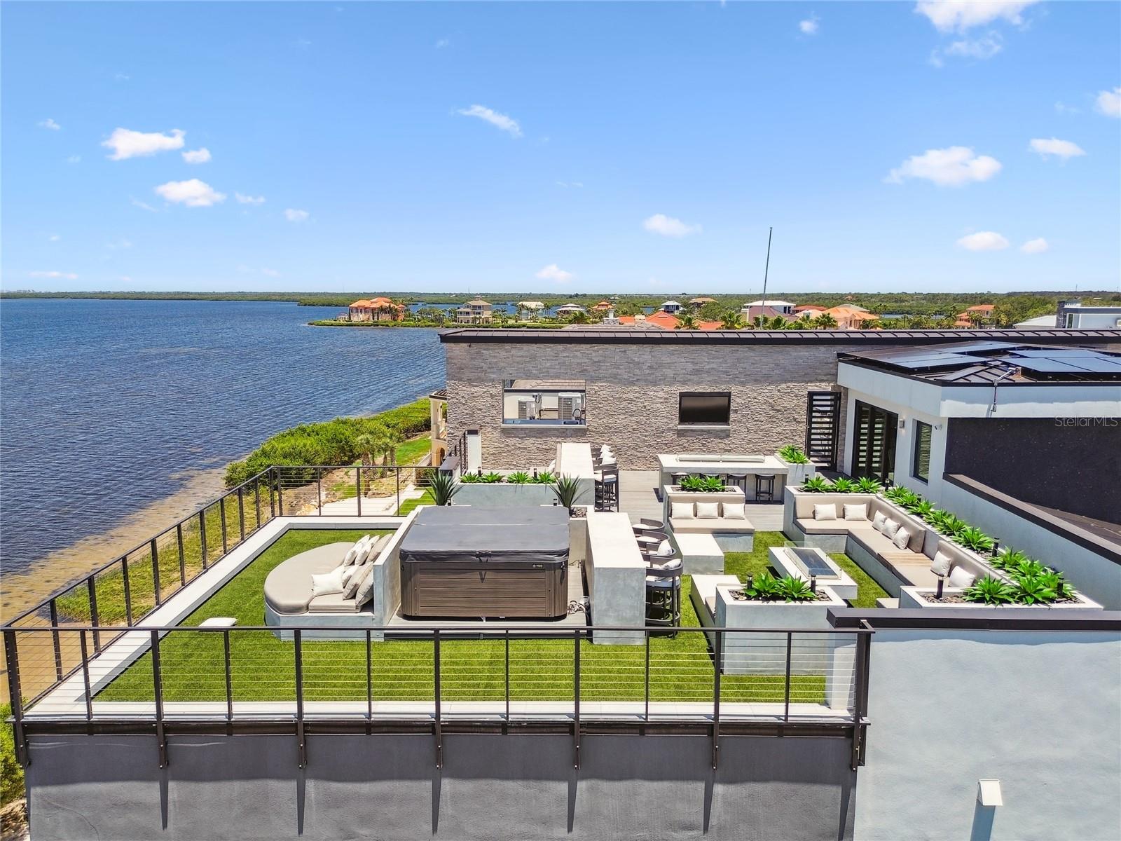 HARBORPOINTE - Residential