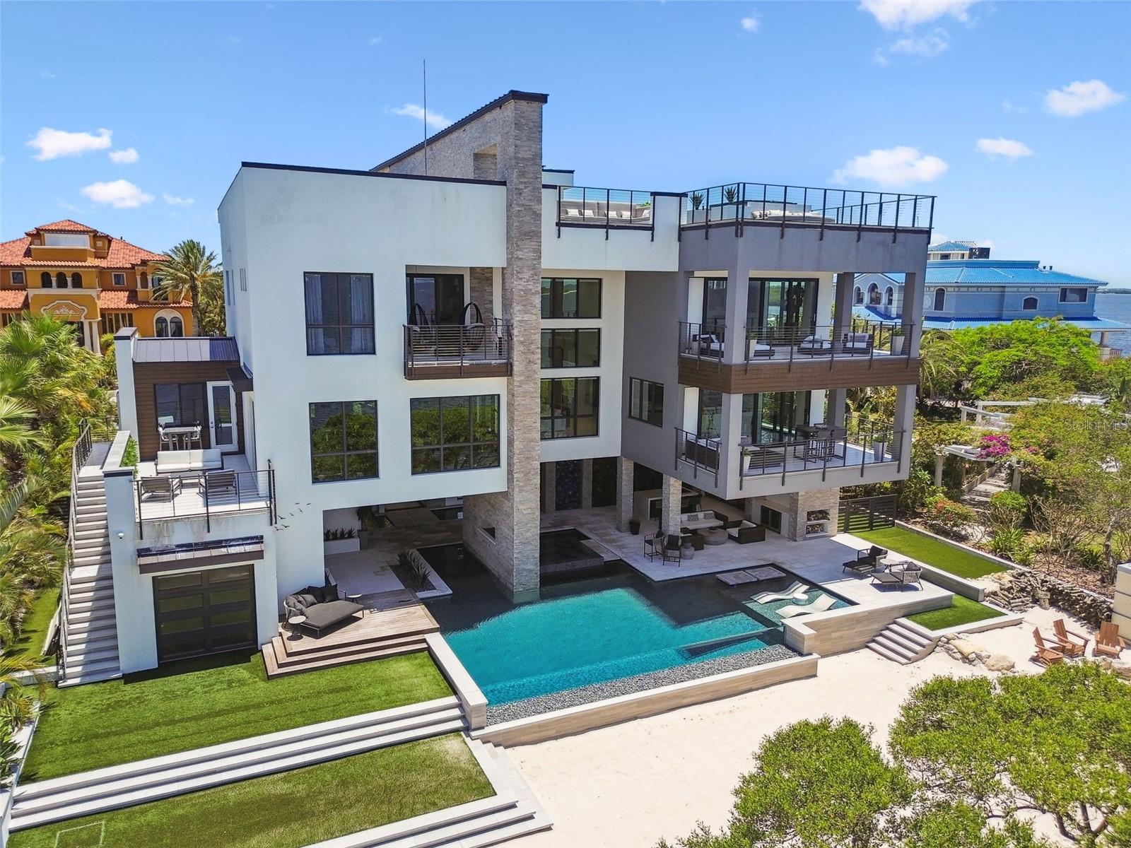 HARBORPOINTE - Residential