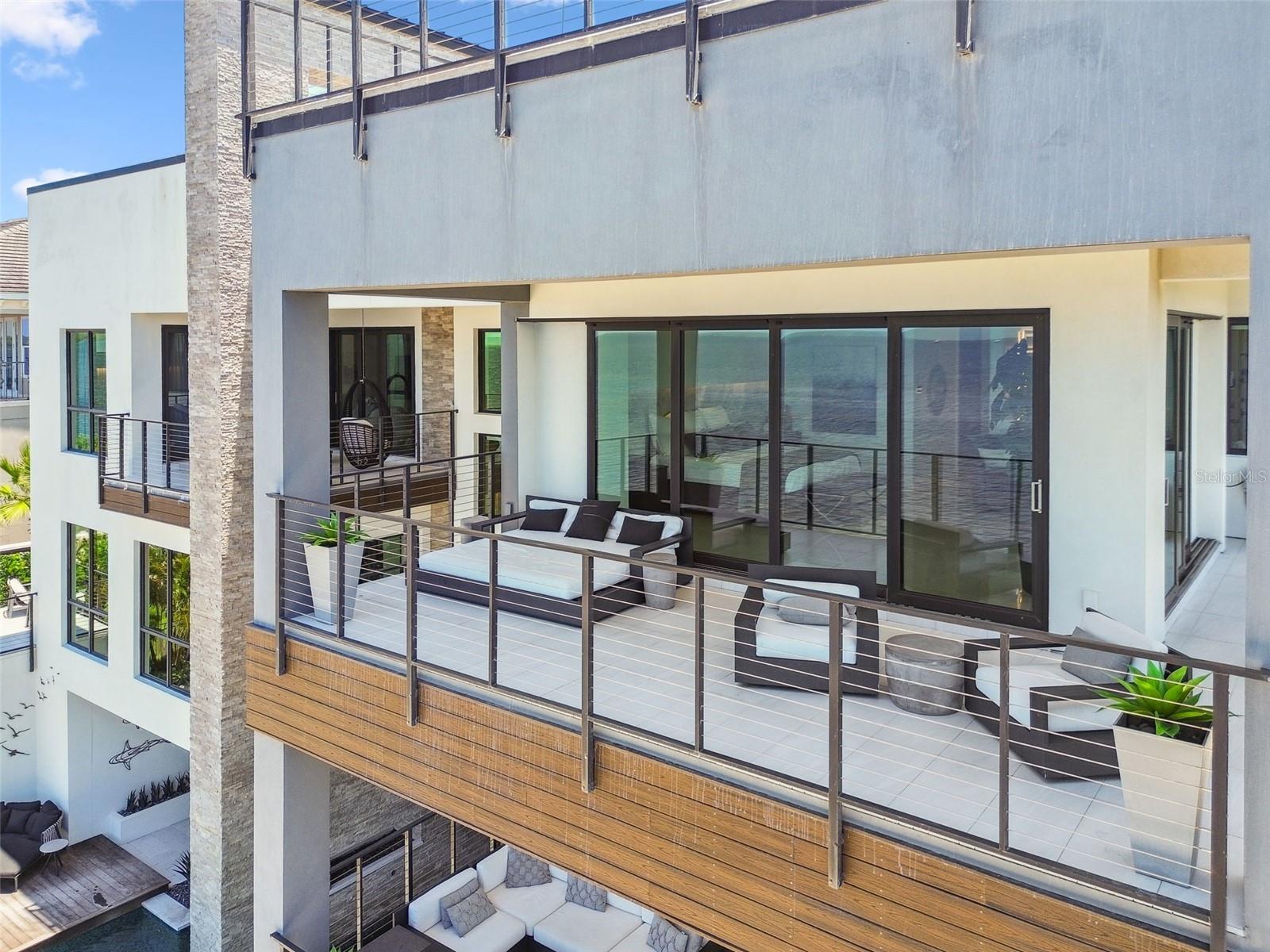 HARBORPOINTE - Residential