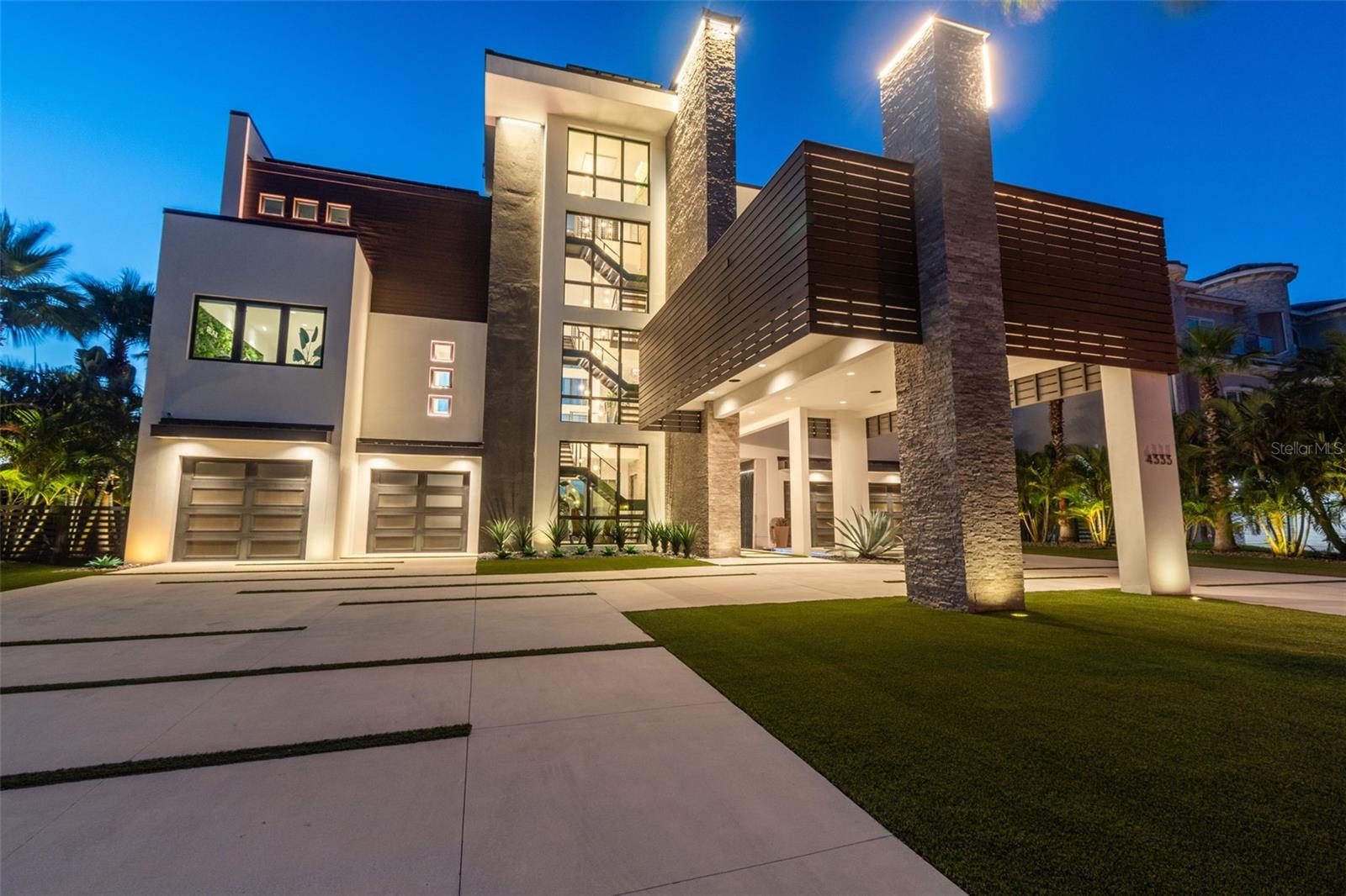 4333 HARBORPOINTE DRIVE