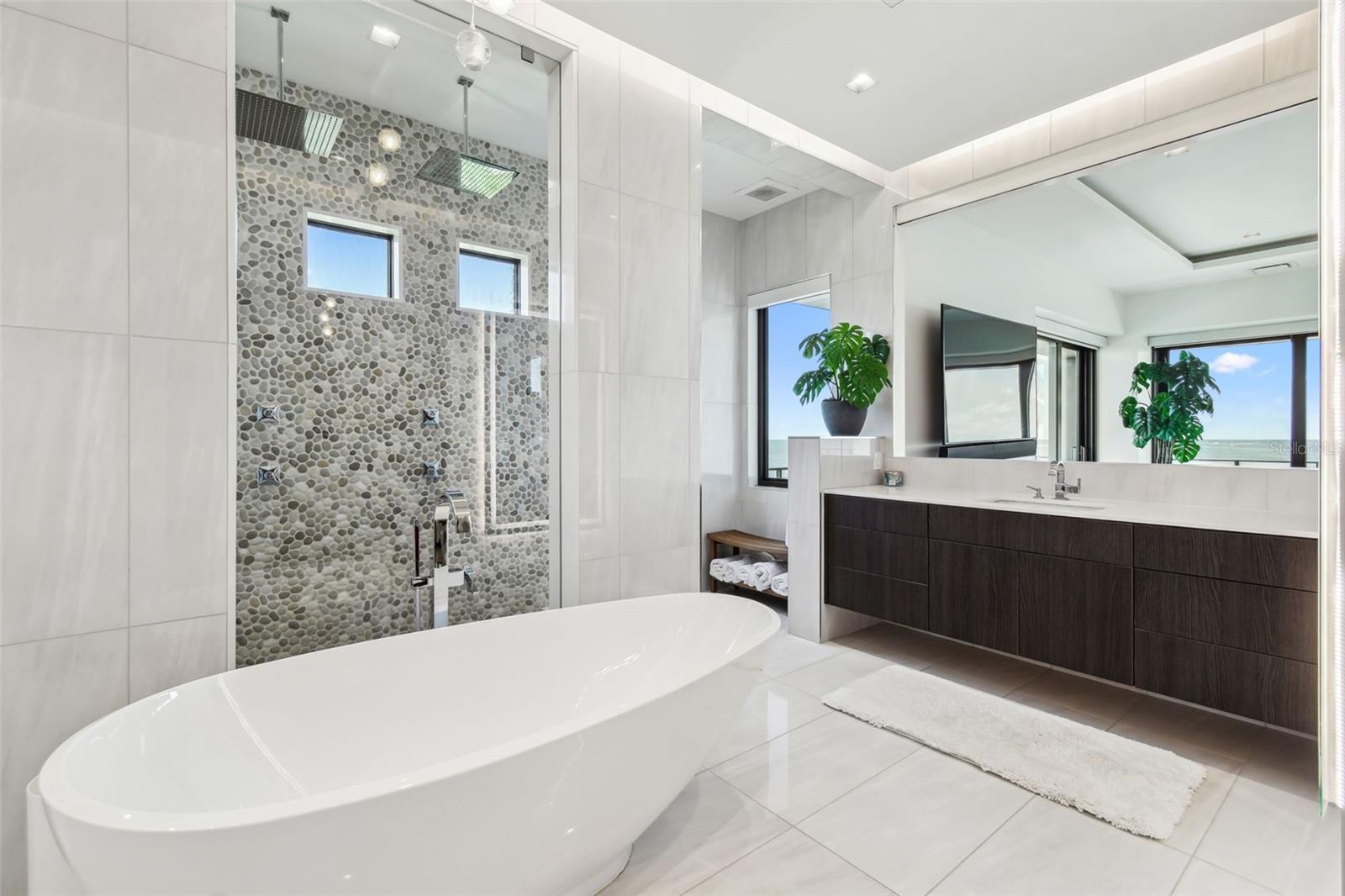 HARBORPOINTE - Residential