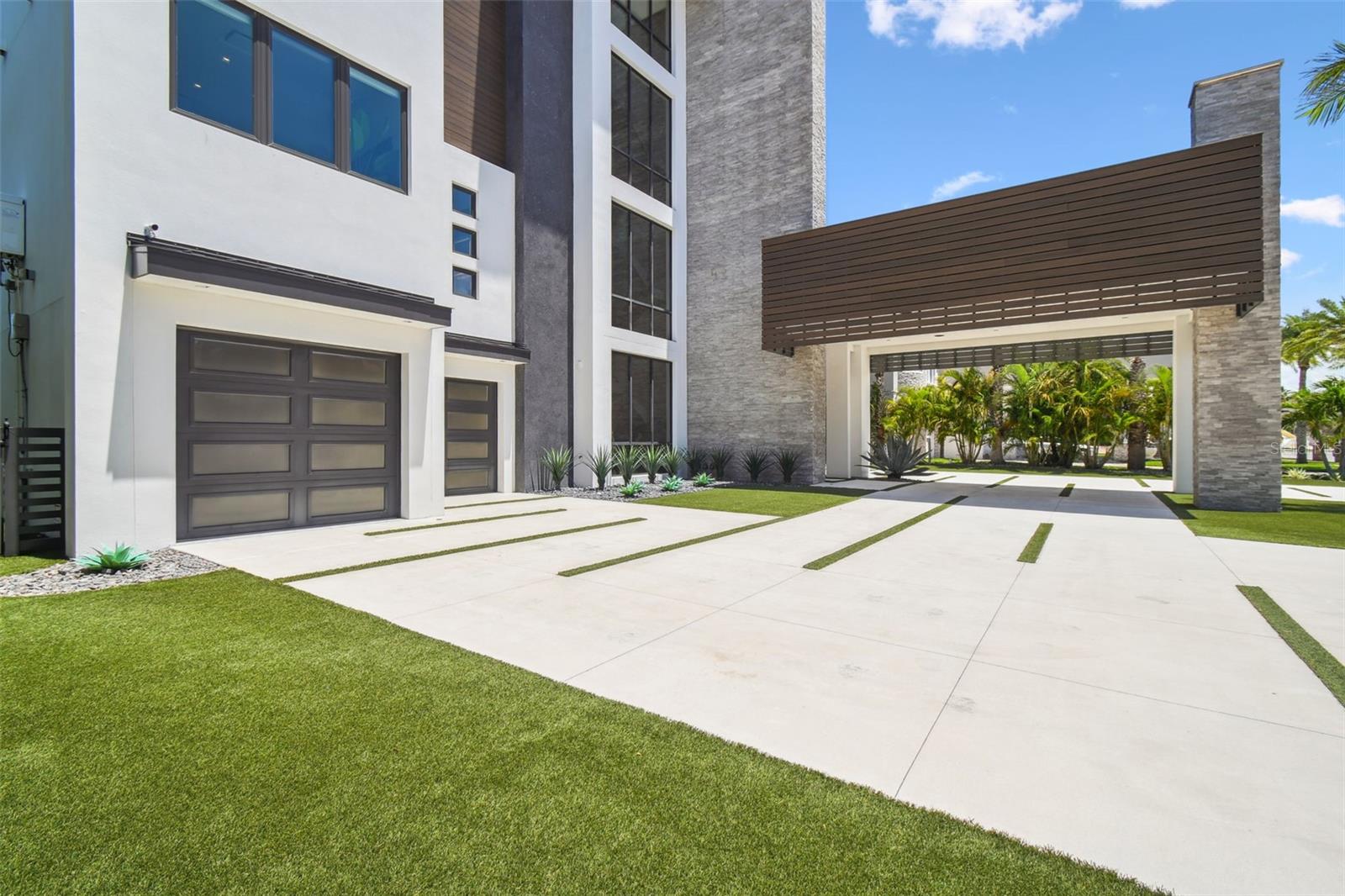4333 HARBORPOINTE DRIVE