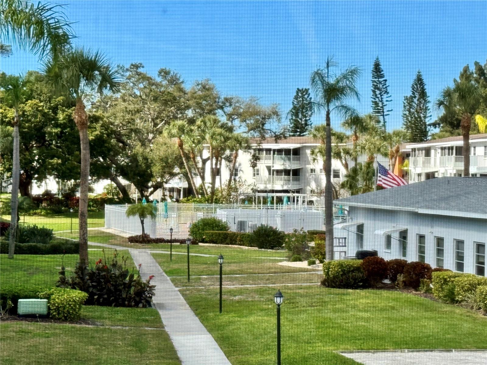 THE FOURTH BAYSHORE - Residential