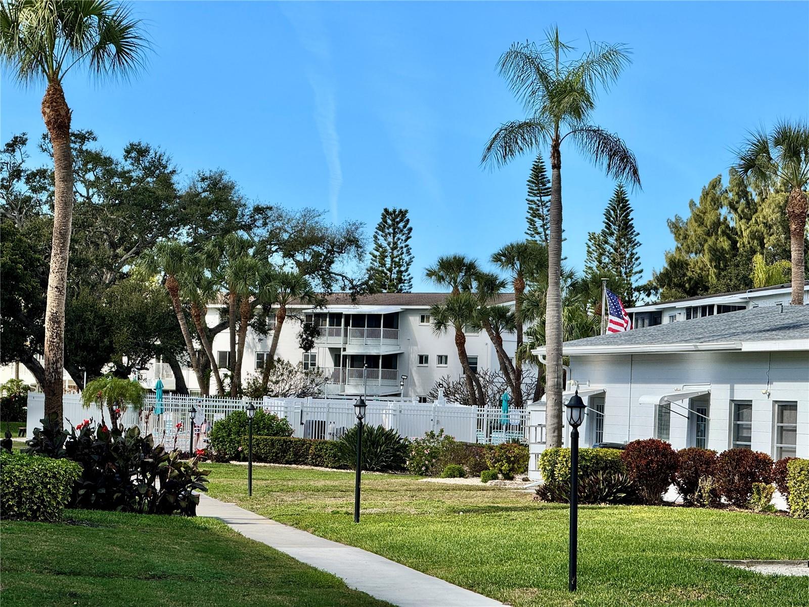 THE FOURTH BAYSHORE - Residential