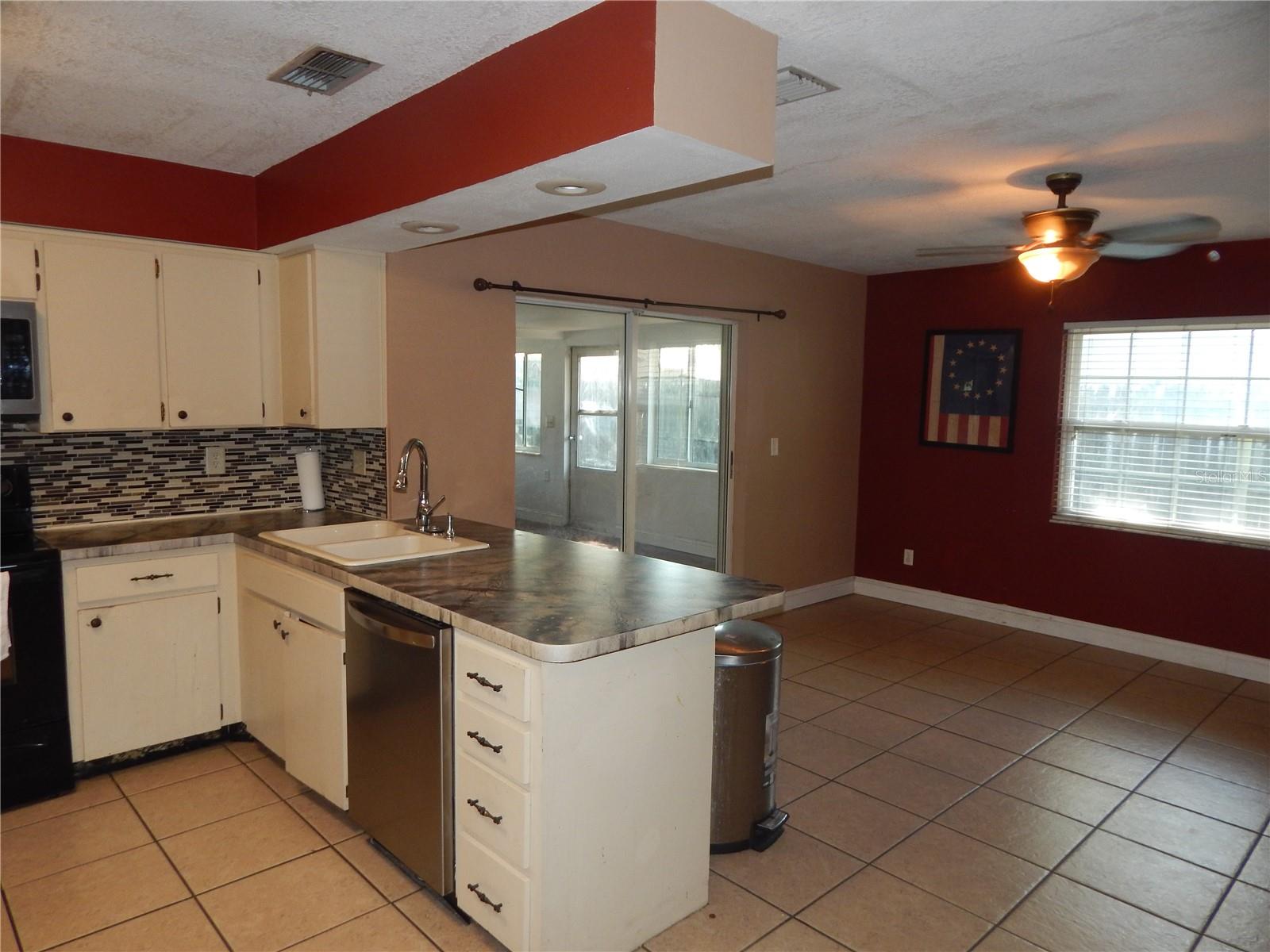 SUNSET ESTATES - Residential