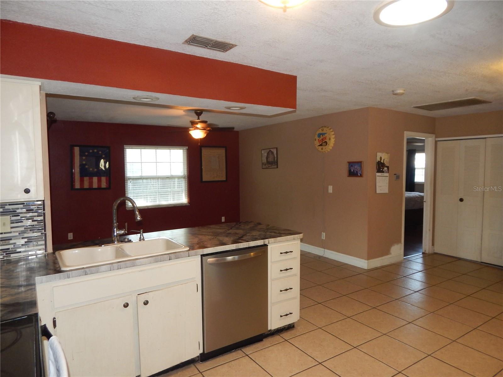 SUNSET ESTATES - Residential