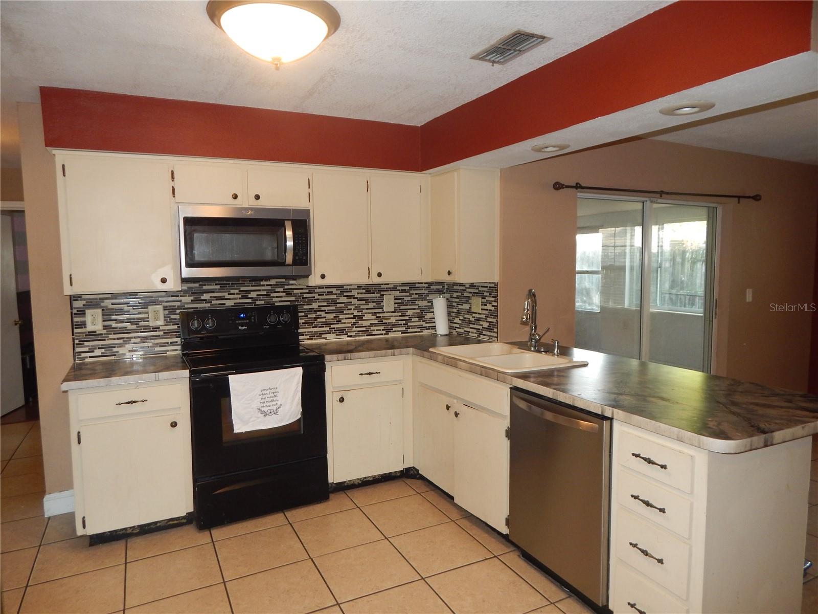 SUNSET ESTATES - Residential