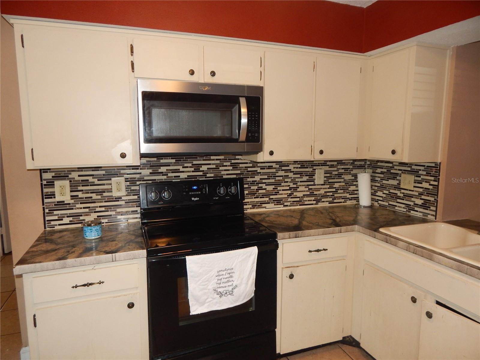 SUNSET ESTATES - Residential