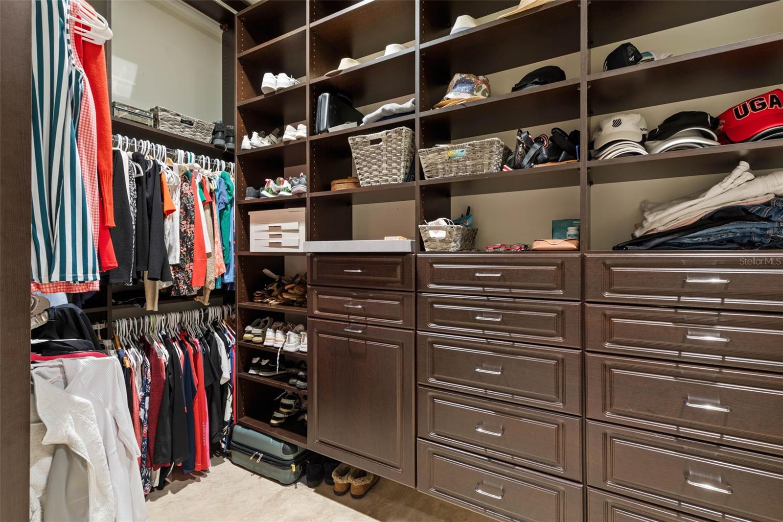 ISLAND ESTATES SUB - Residential