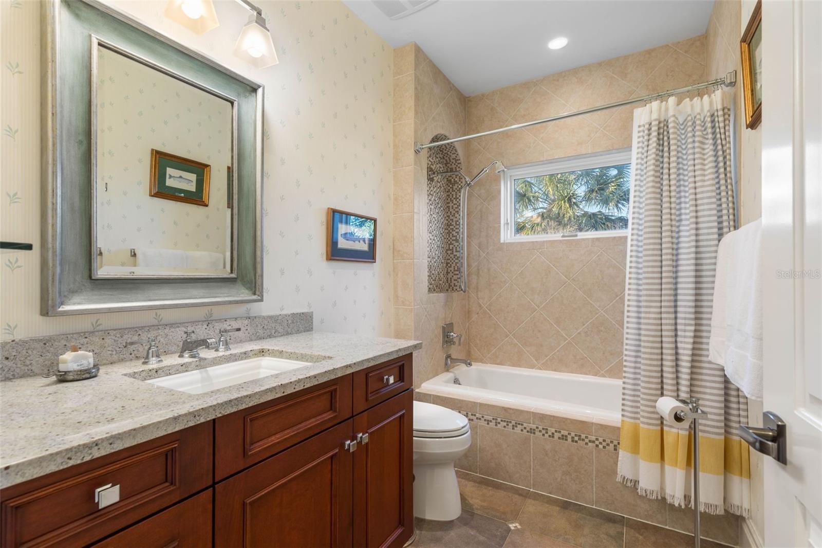 ISLAND ESTATES SUB - Residential