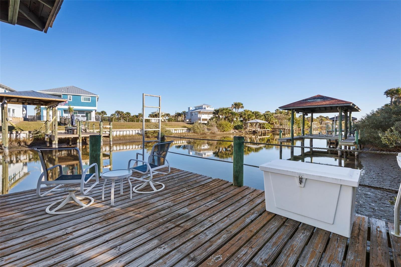 ISLAND ESTATES SUB - Residential