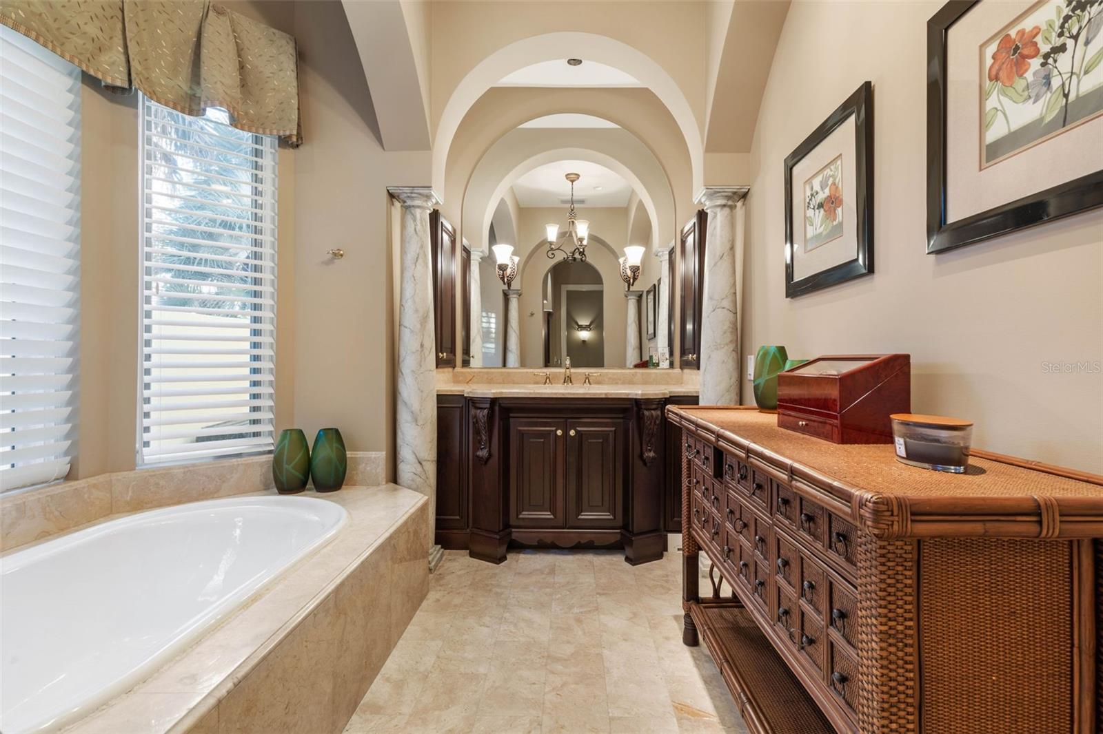 ISLAND ESTATES SUB - Residential