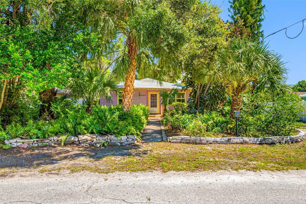 Photo of 5309 21st Avenue S, Gulfport, FL 33707 (MLS # TB8413351)