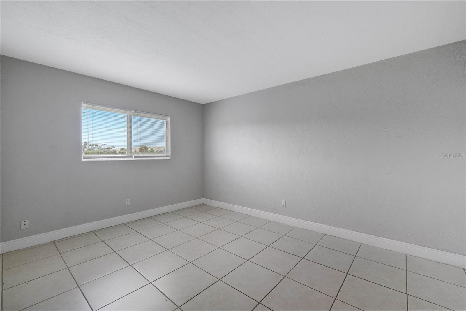 HARBOURSIDE SUNSETS CONDO - Residential