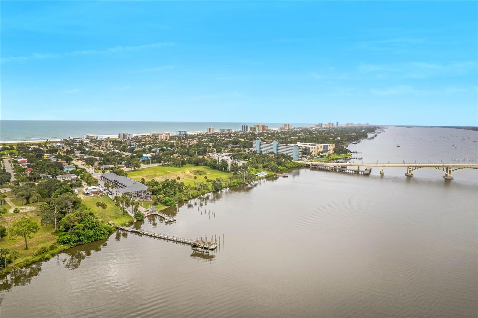 HARBOURSIDE SUNSETS CONDO - Residential