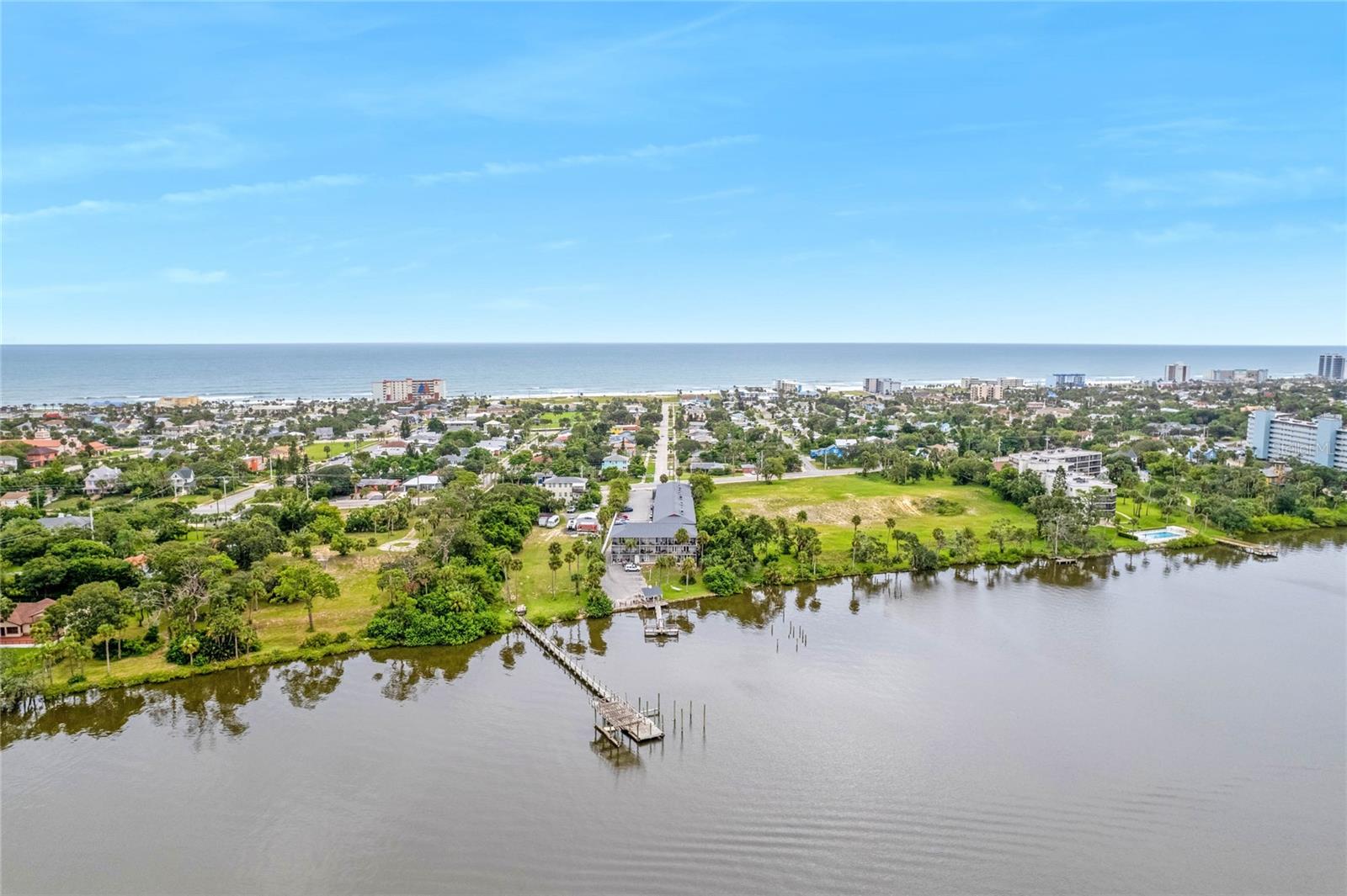 HARBOURSIDE SUNSETS CONDO - Residential