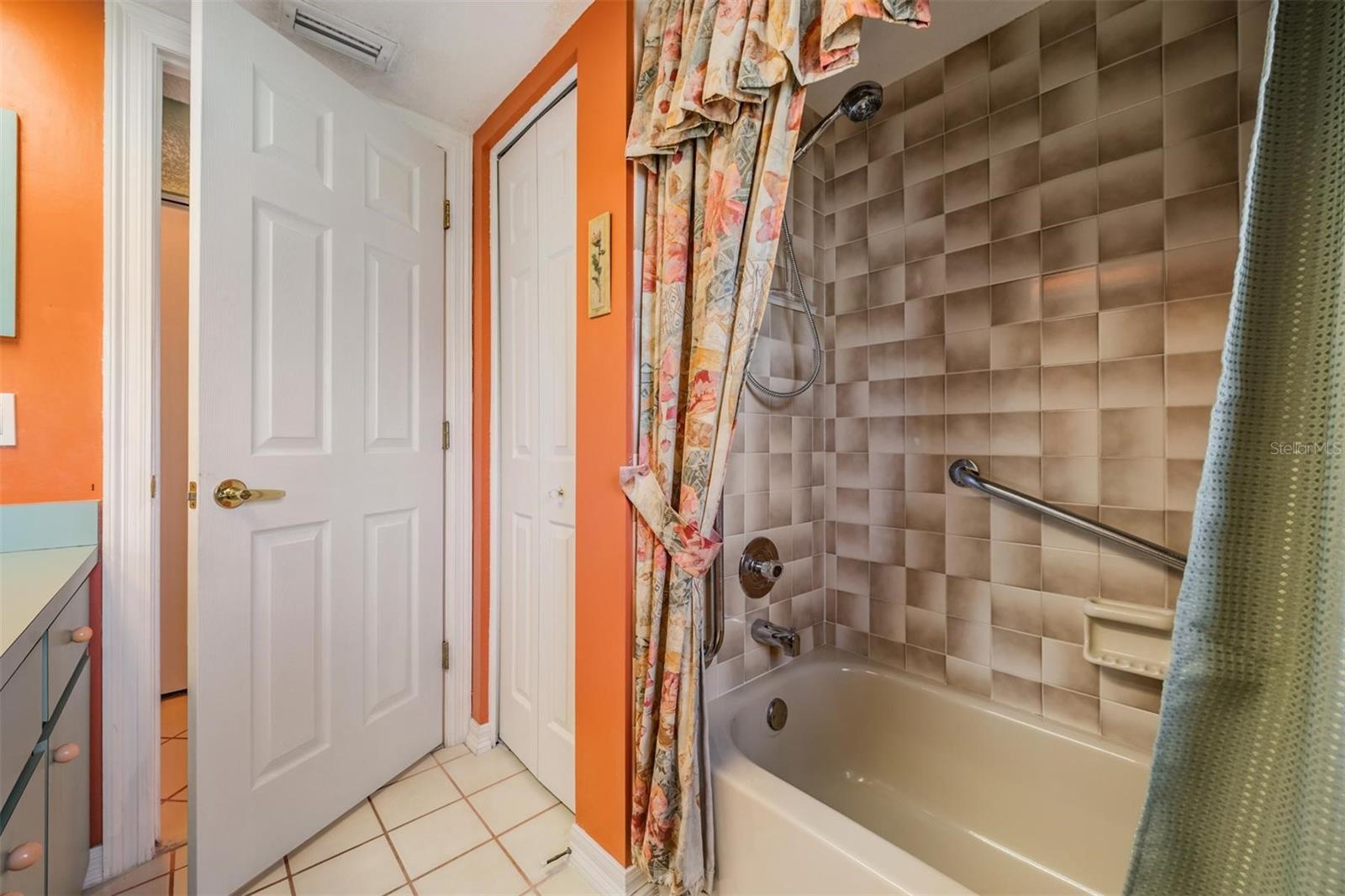 ALLENS RIDGE - UNIT 1 - Residential