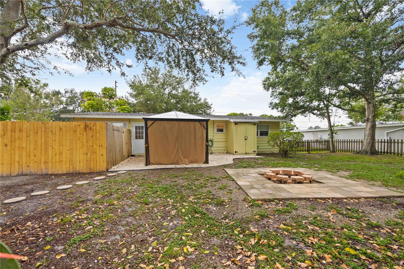 SARASOTA SPRINGS - Residential Income