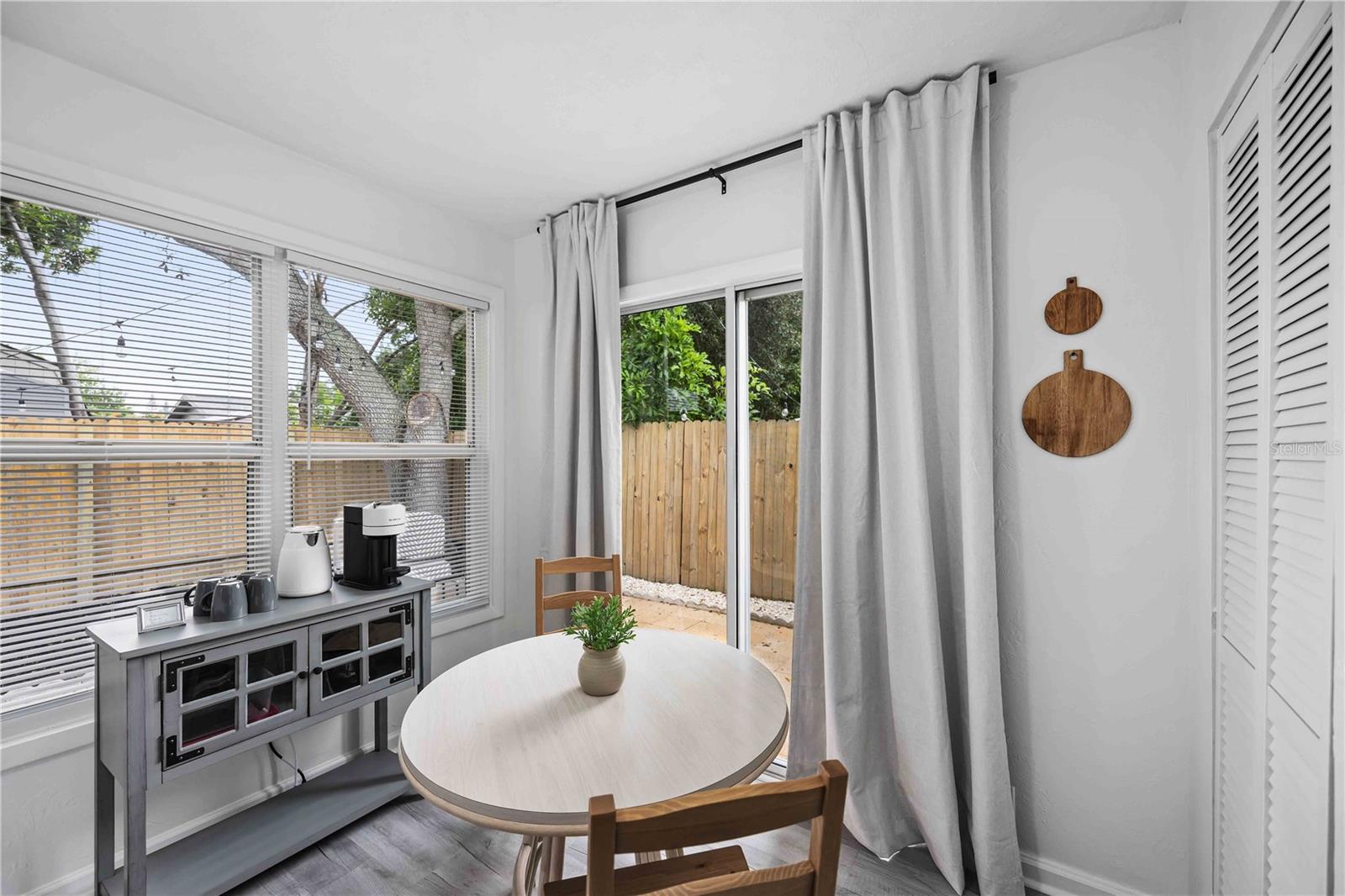 SARASOTA SPRINGS - Residential Income