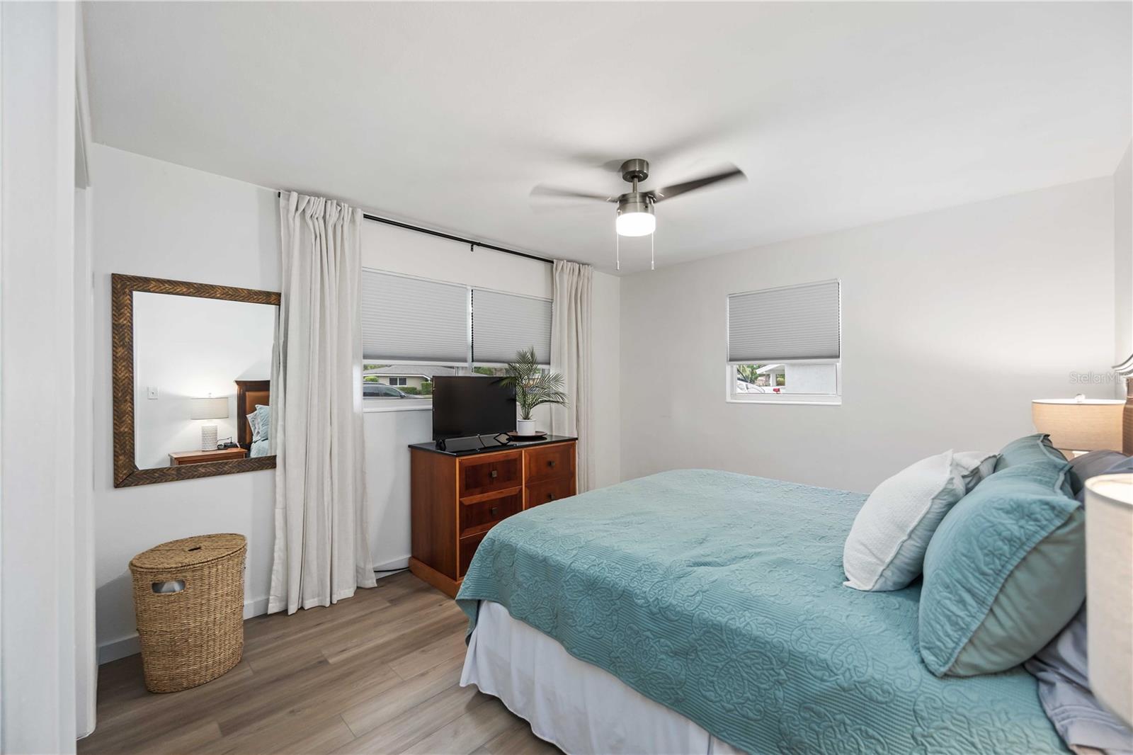 SARASOTA SPRINGS - Residential Income