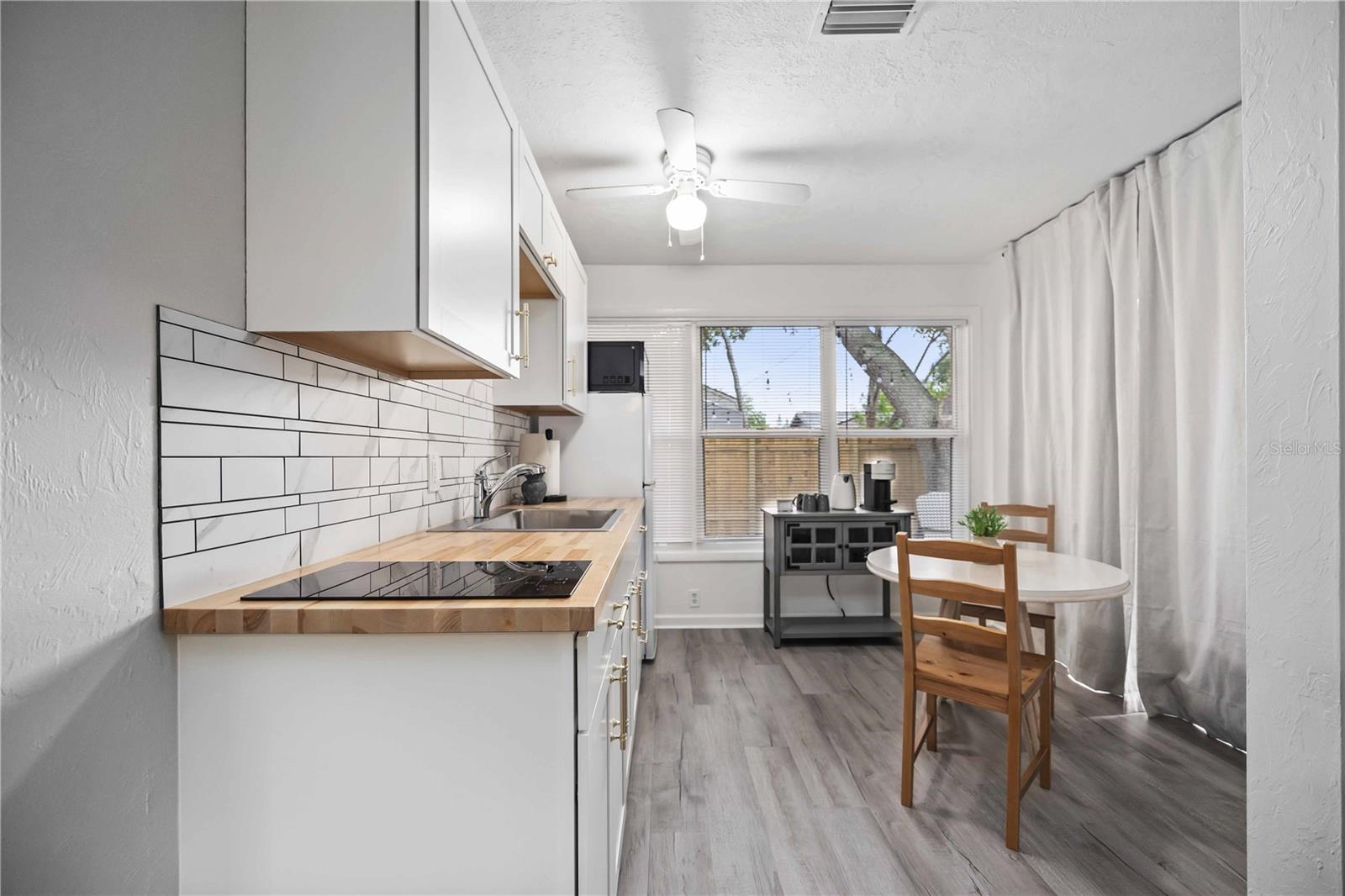 SARASOTA SPRINGS - Residential Income