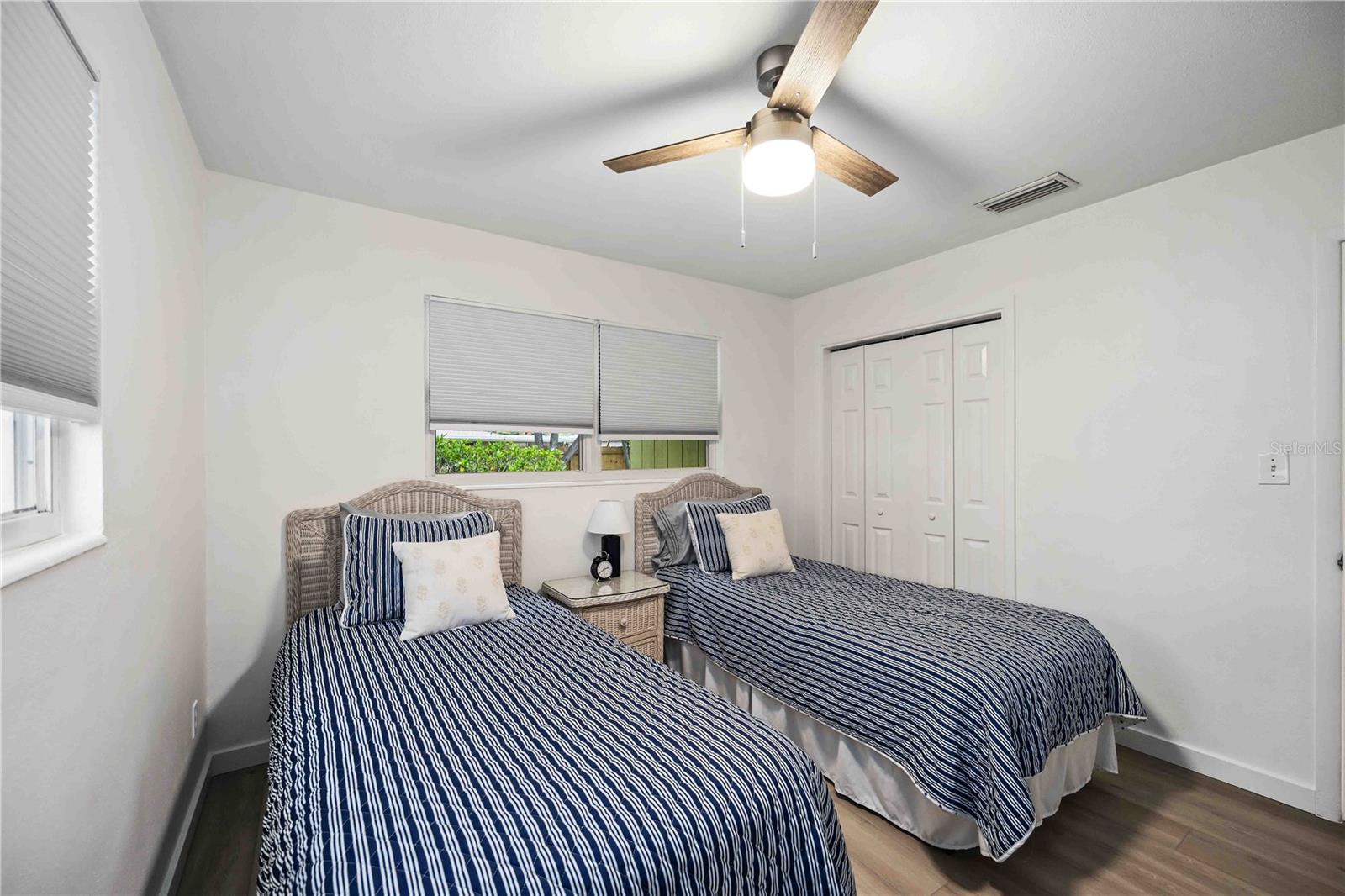 SARASOTA SPRINGS - Residential Income