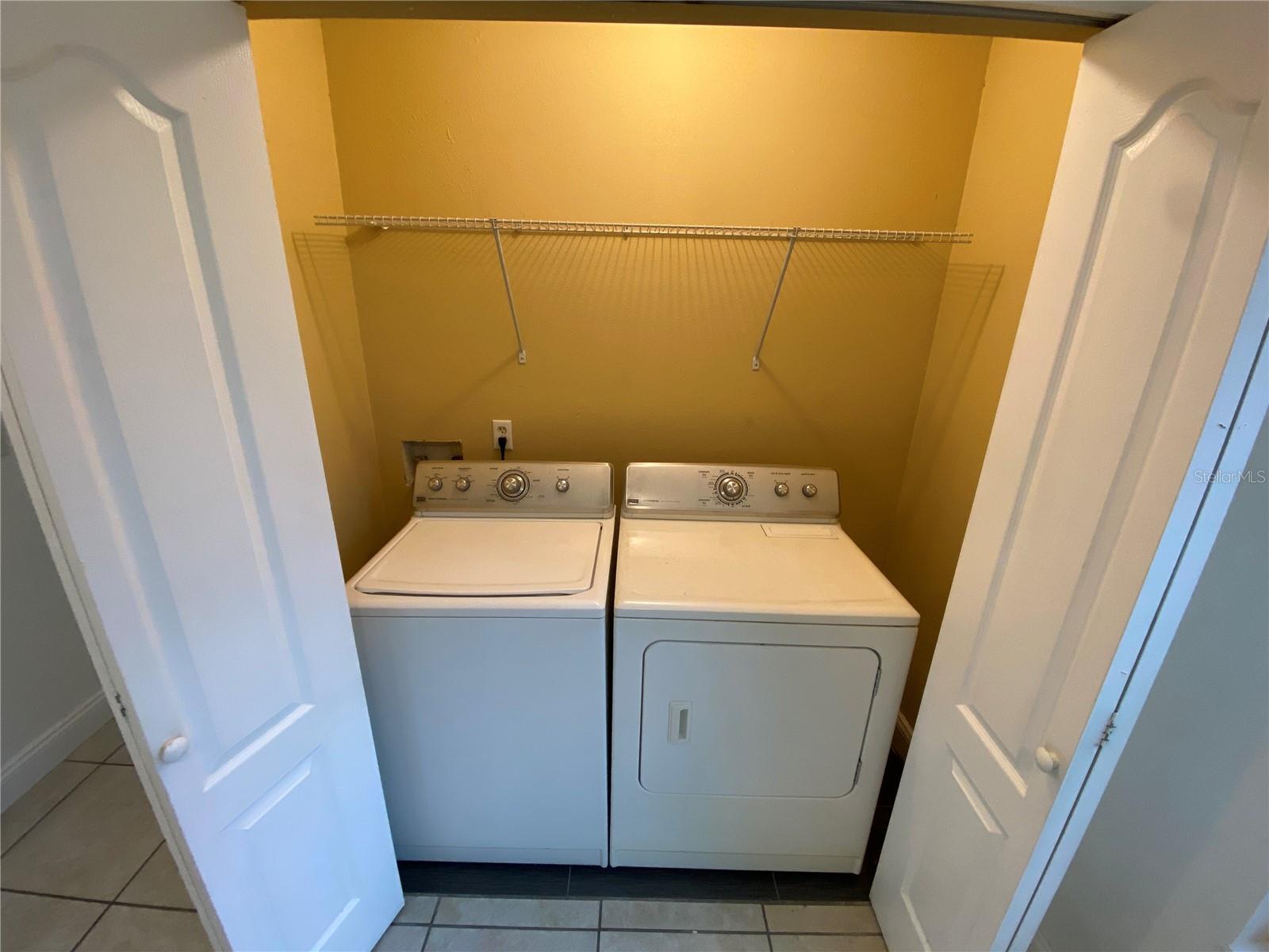 VENETIAN PLACE - Residential