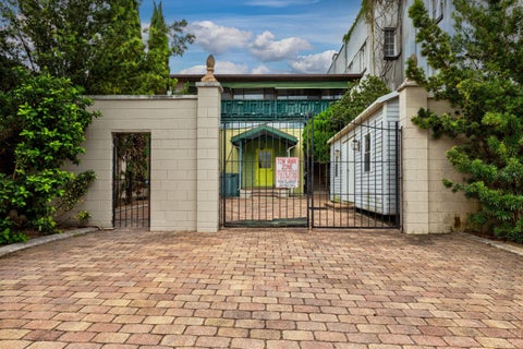 Tiny photo for 427 N Donnelly Street, Mount Dora, FL 32757 (MLS # G5116312)