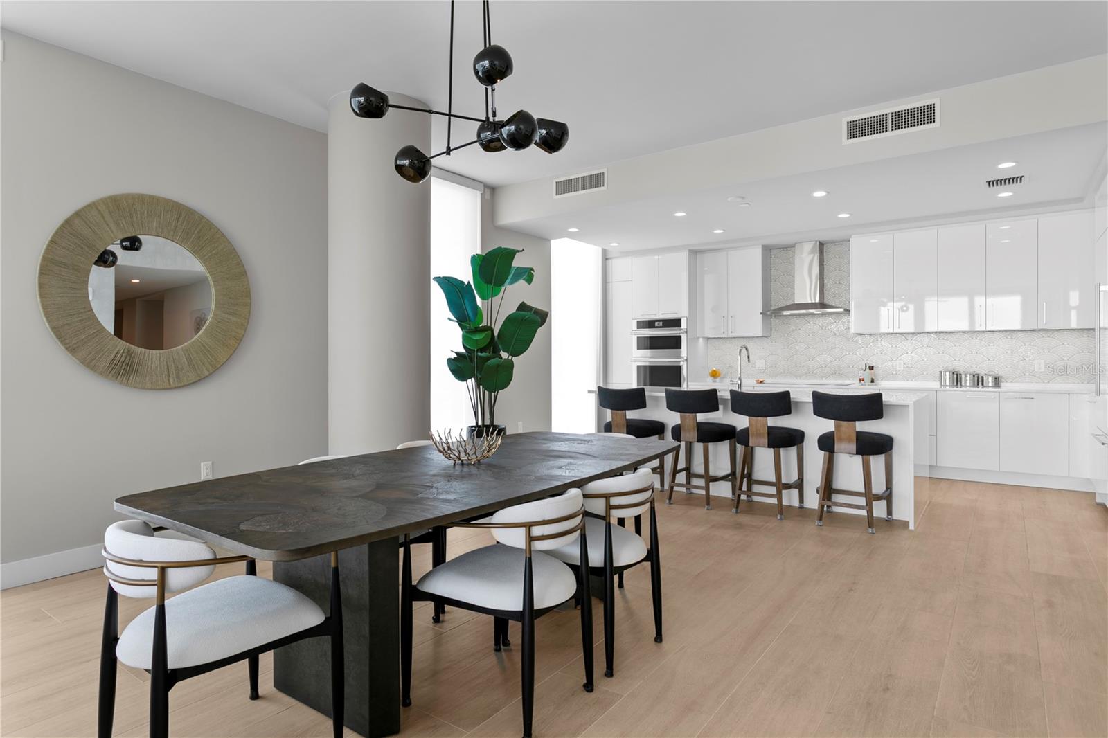 SALTAIRE ST PETERSBURG - Residential