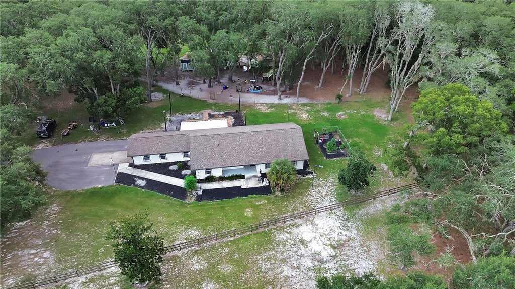 Photo of 400 Foothill Farms Road, Orange City, FL 32763 (MLS # V4951132)