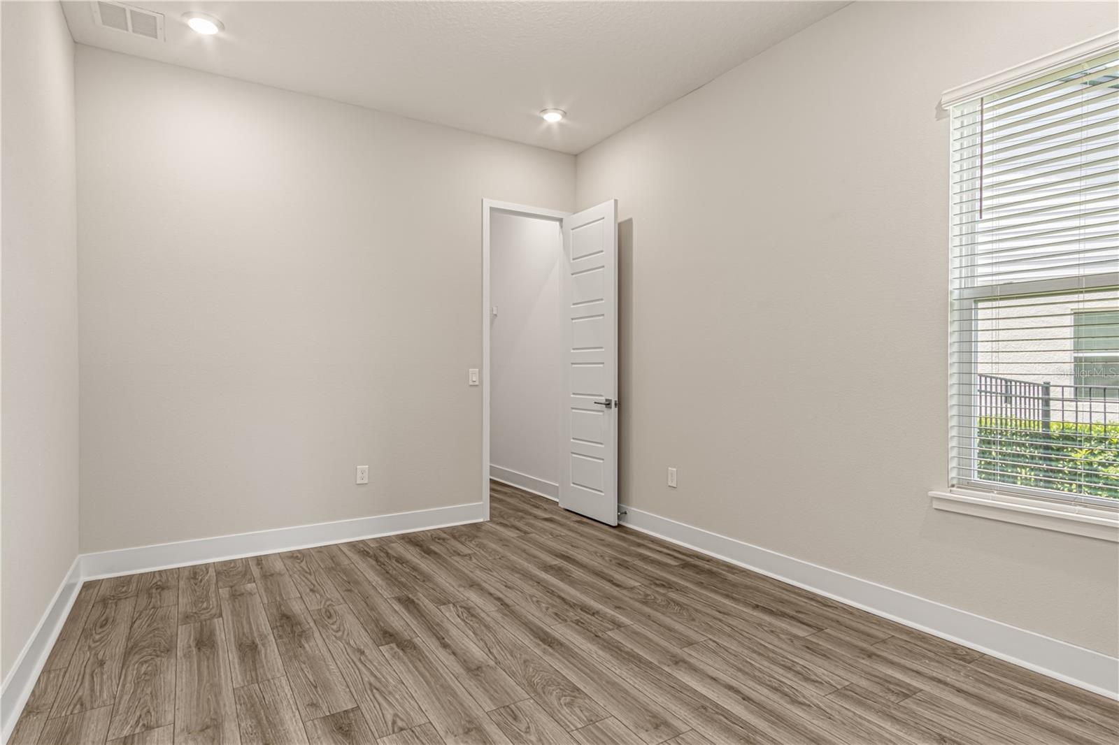 SAND LAKE SOUND - Residential